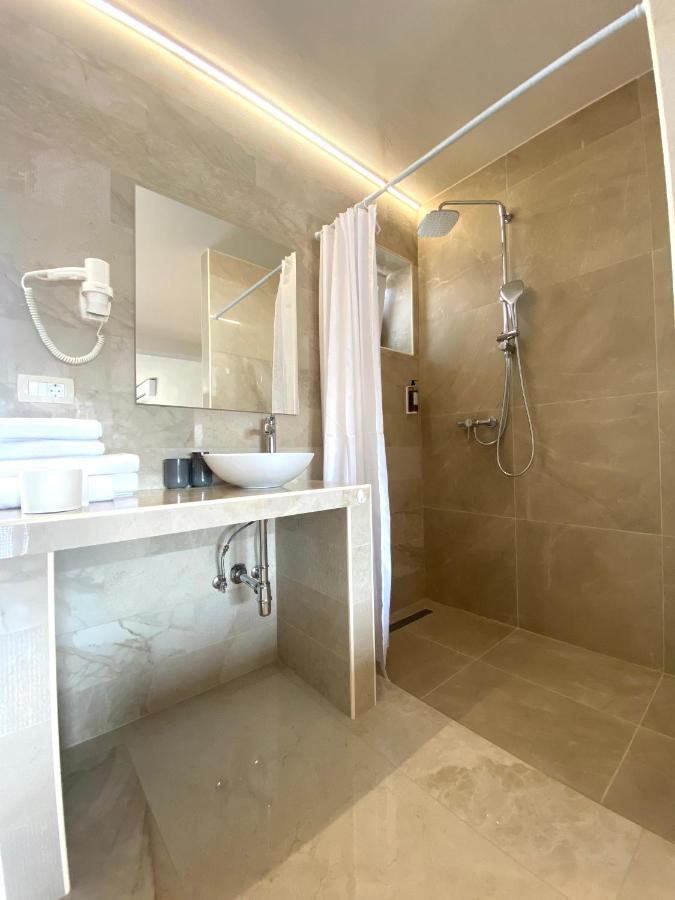 Rooms And Apartments Lisjak Koper Exterior foto