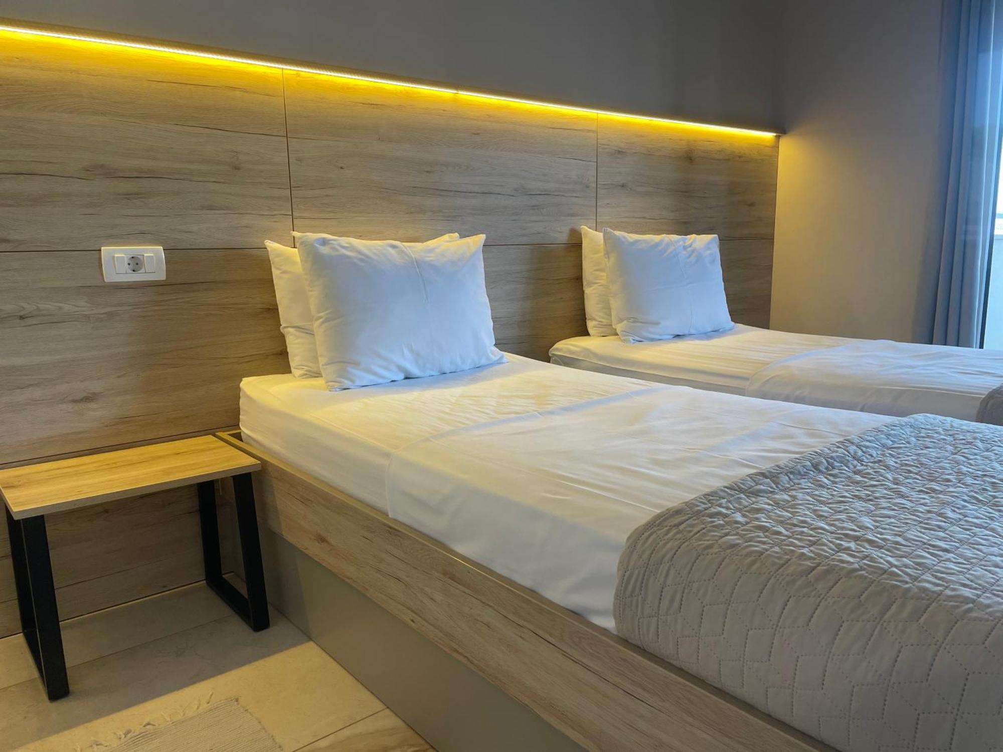 Rooms And Apartments Lisjak Koper Exterior foto